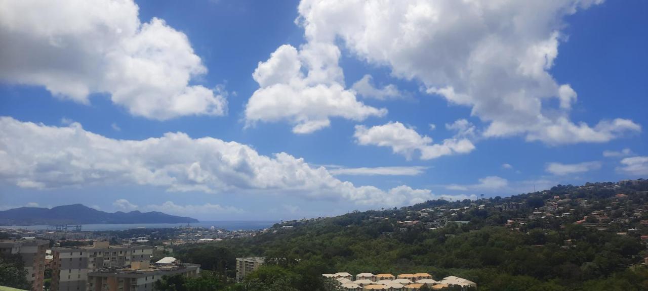 Super appartement T3 proche de tout sans vis-à-vis Fort-de-France Esterno foto